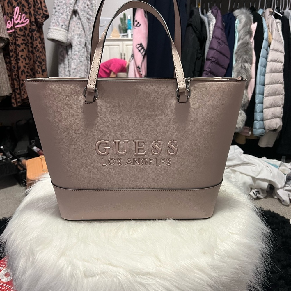 Cute light pink/blush guess bag, brand new